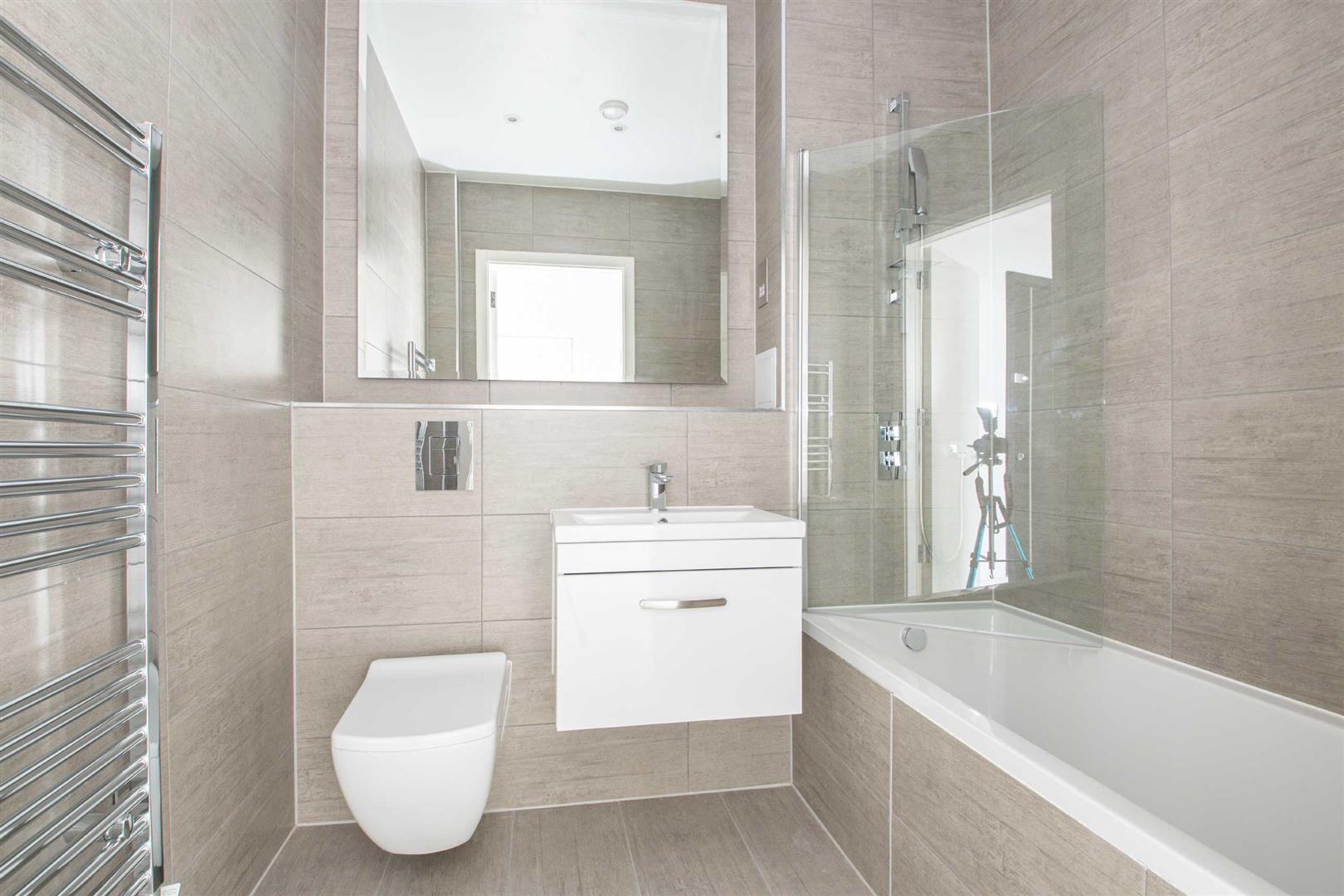 2 Foxhunter Drive, Linford Wood, Milton Keynes